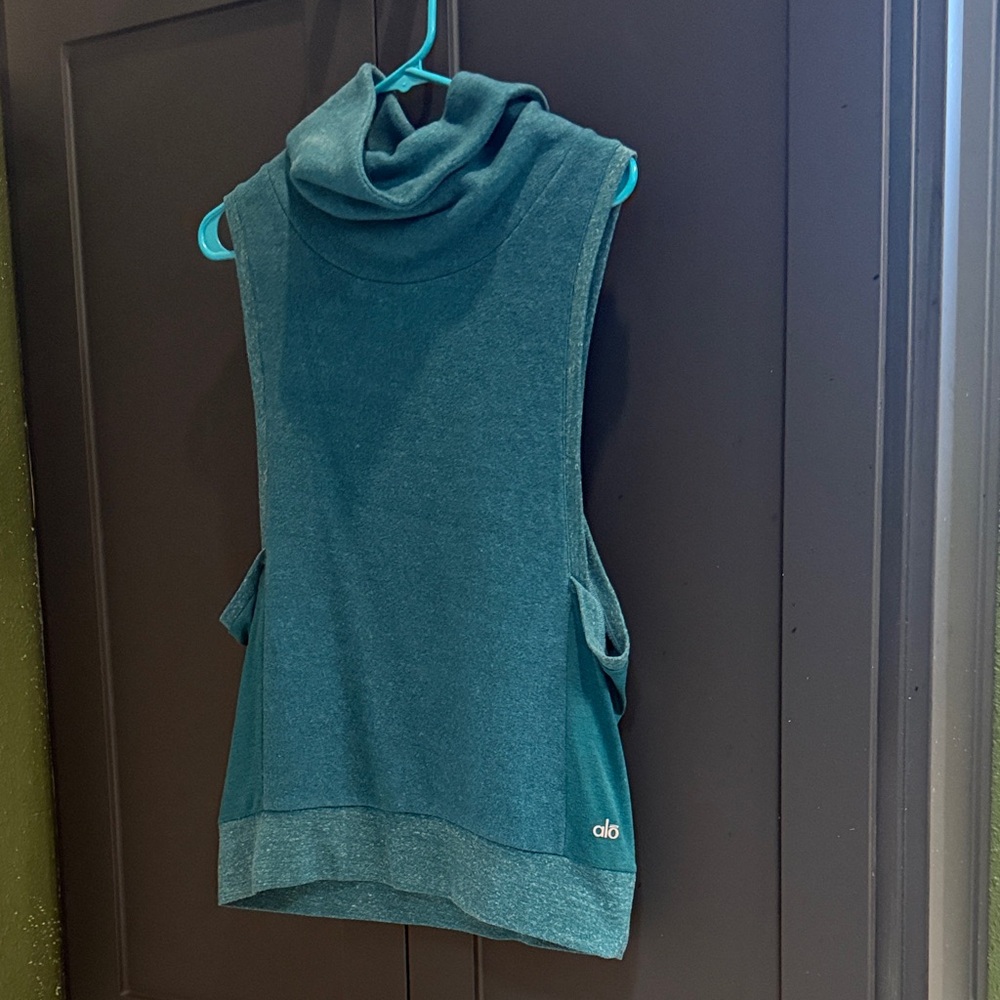 ALO Yoga Women's Cowl Neck Sleeveless Sweater in Teal